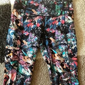 Lululemon capri leggings size 6